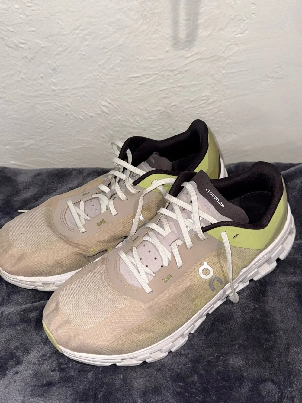 On Running Cloudflow Men's Running Shoes in Beige and Lime